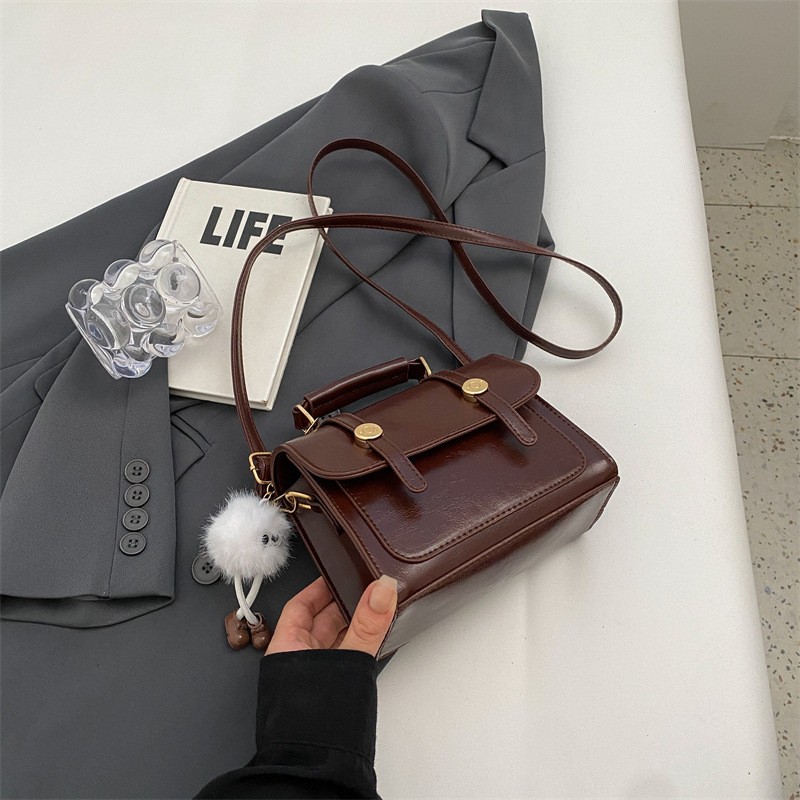 EleganceEase Crossbody Chic Bag