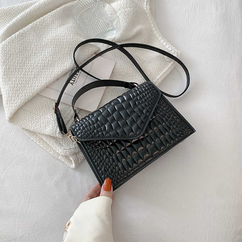 Elegant And Fashionable Handbag
